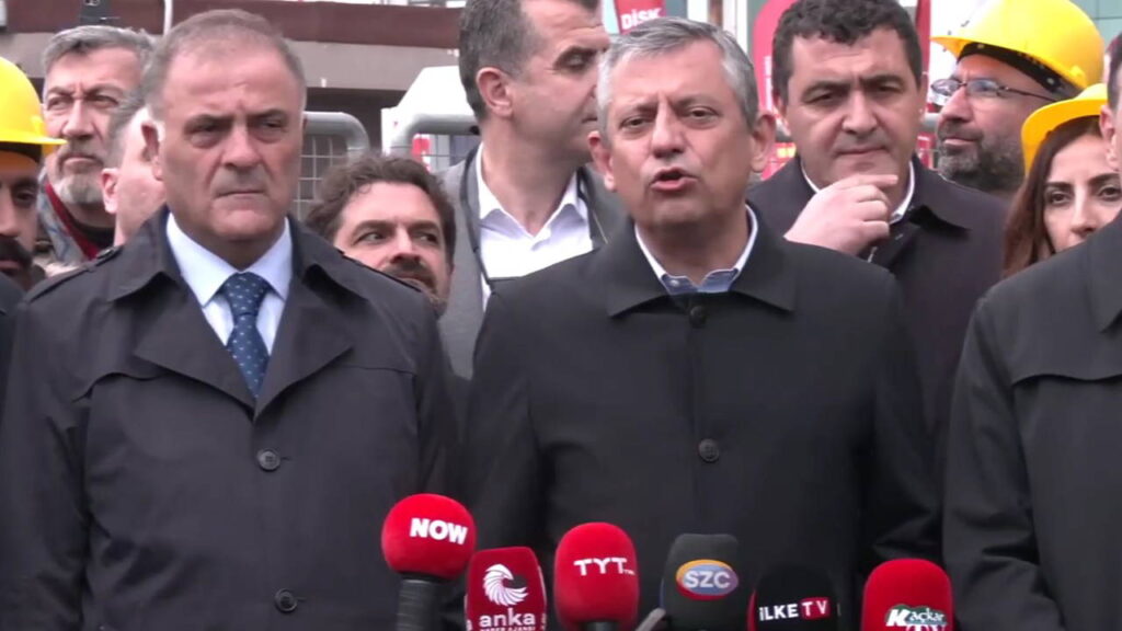 Hürmüz Boğazı’ndan 15 Gemi Geçişine İzin Verildi