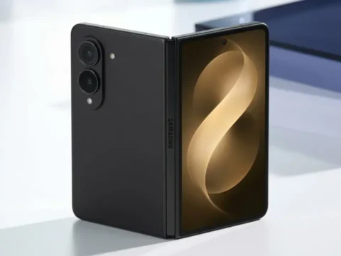 Samsung Katlanabilir Ekranlarda İzi Azaltacak Yeni Cam Teknolojisini Geliştiriyor